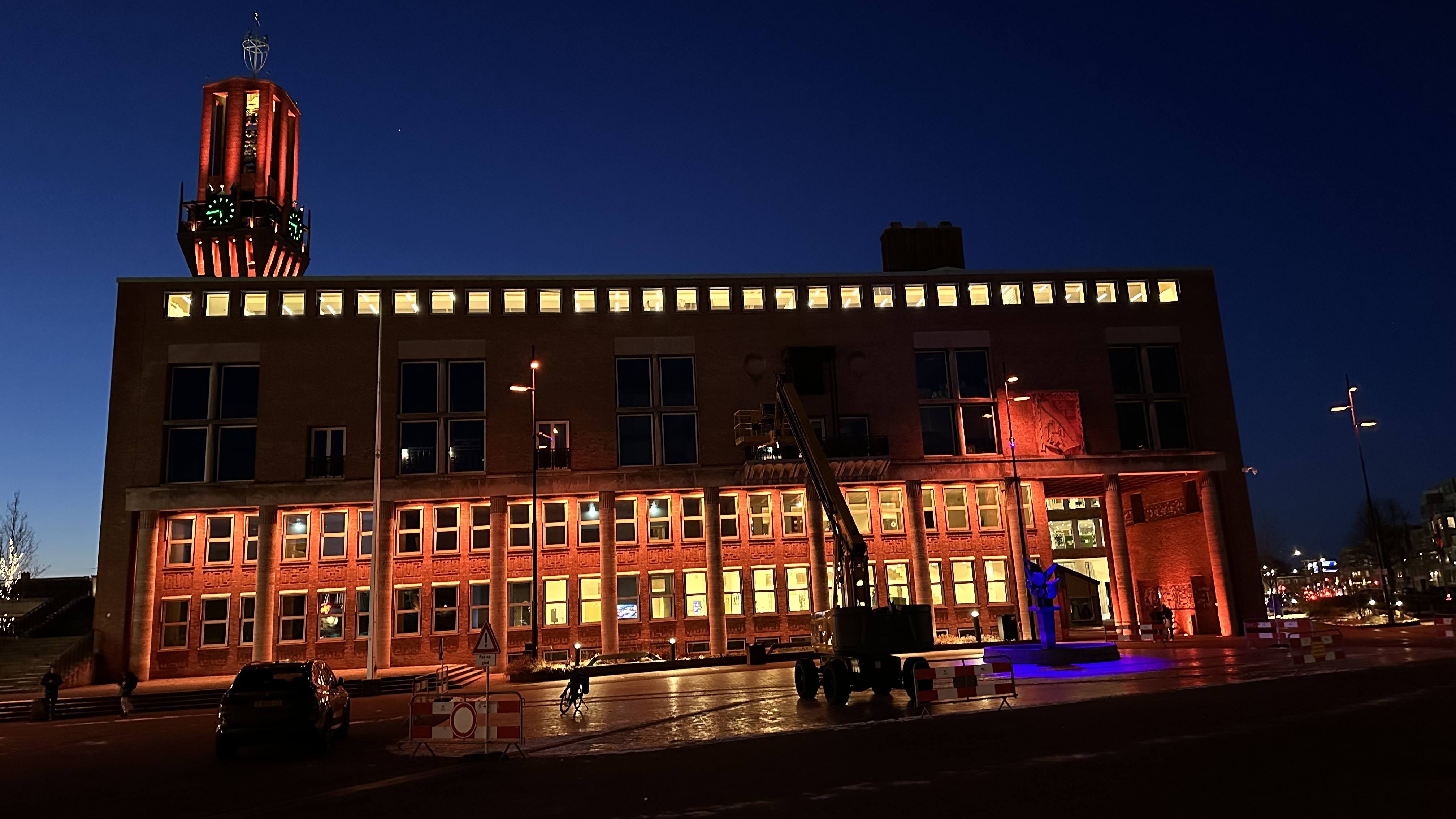 Downlighters Stadhuis Hengelo.jpg